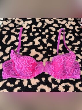 Victoria’s Secret Very Sexy Push-Up Bra 36B Hot Pink Lace